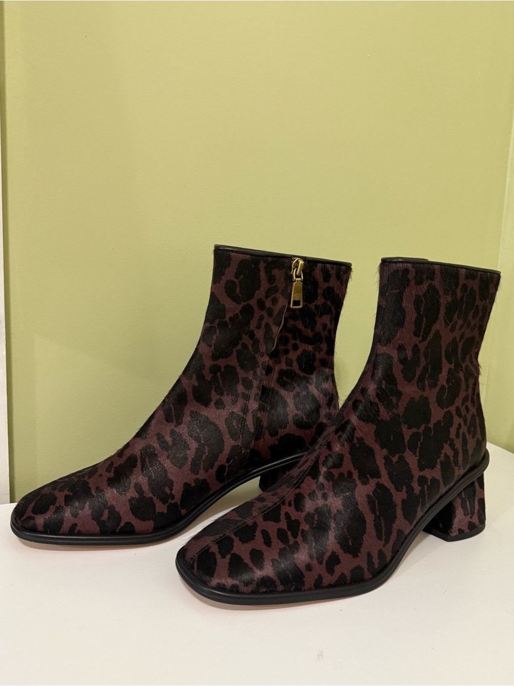 Coach Leopard Women's Gigi Full Zip Dress Booties size 9.5 women H24N16 - Picture 1 of 7